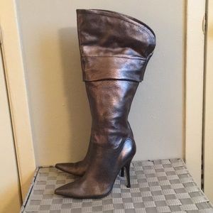 * Guess by Marciano * silver  boots